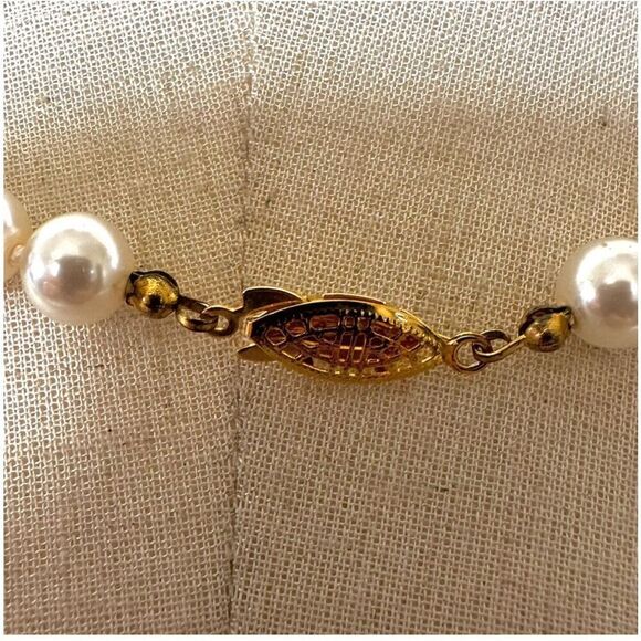 lindenwold fine jewelers fine quality simulated pearl necklace - Picture 4 of 7